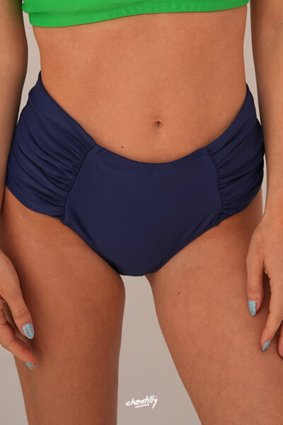 BIKINI CON FRUNCES TIRO ALTO